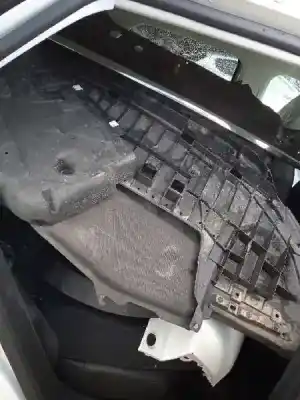 Sloopvoertuig peugeot 3008 allure van het jaar 2019 aangedreven yh01