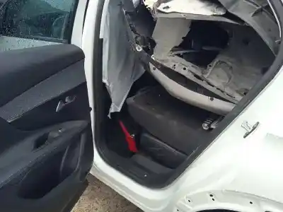 Sloopvoertuig peugeot 3008 allure van het jaar 2019 aangedreven yh01