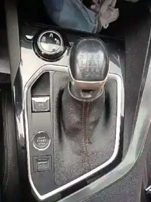 Sloopvoertuig peugeot 3008 gt-line van het jaar 2019 aangedreven hn05