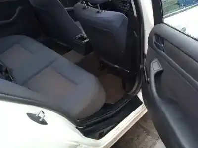 Veicolo di demolizione bmw serie 3 berlina (e46) 320d dell'anno 2002 alimentato 204d4