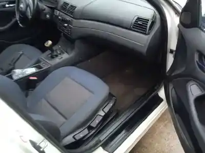 Veicolo di demolizione bmw serie 3 berlina (e46) 320d dell'anno 2002 alimentato 204d4