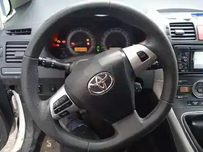 Scrapping Vehicle toyota auris active of the year 2012 powered 1nd