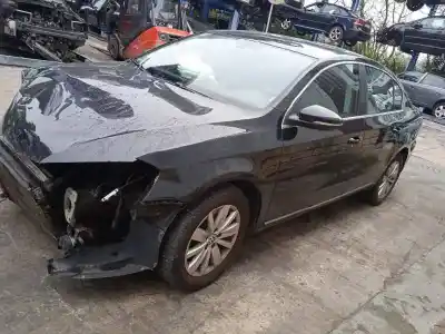 Veículo de Sucata volkswagen passat lim. (362) advance bluemotion do ano 2011 alimentado cffb