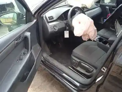 Veículo de Sucata volkswagen passat lim. (362) advance bluemotion do ano 2011 alimentado cffb