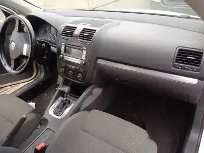 Здавання транспортного засобу volkswagen jetta (1k2) 2.0 tdi року 2007 потужний bkd