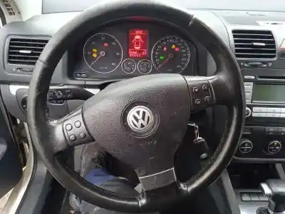 Здавання транспортного засобу volkswagen jetta (1k2) 2.0 tdi року 2007 потужний bkd