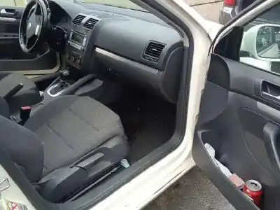 Здавання транспортного засобу volkswagen jetta (1k2) 2.0 tdi року 2007 потужний bkd