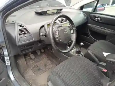 Sloopvoertuig citroen c4 berlina vtr plus van het jaar 2005 aangedreven nfu