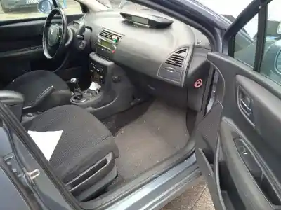 Sloopvoertuig citroen c4 berlina vtr plus van het jaar 2005 aangedreven nfu