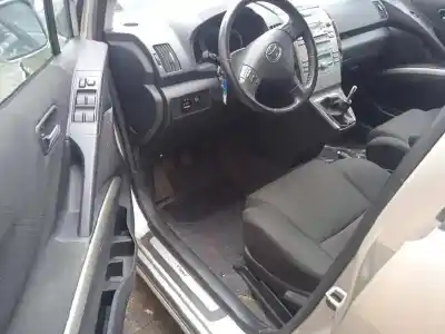 Veículo de Sucata toyota corolla verso (r1) 2.2 d-4d sol do ano 2006 alimentado 2adftv