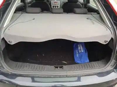 Véhicule à la ferraille ford focus lim. (cb4) trend de l'année 2008 alimenté g8db