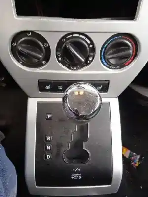 Sloopvoertuig jeep compass limited van het jaar 2008 aangedreven ed3