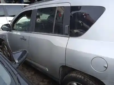 Sloopvoertuig jeep compass limited van het jaar 2008 aangedreven ed3