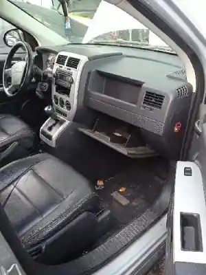 Sloopvoertuig jeep compass limited van het jaar 2008 aangedreven ed3