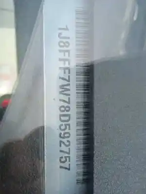 Sloopvoertuig jeep compass limited van het jaar 2008 aangedreven ed3