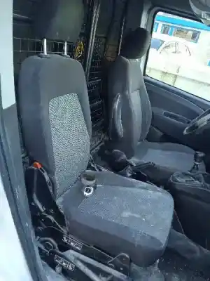 Veículo de Sucata fiat doblo 1.4 16v turbo do ano 2014 alimentado 198a4000