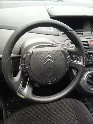 Veículo de Sucata citroen c4 grand picasso millenium do ano 2011 alimentado 9hz