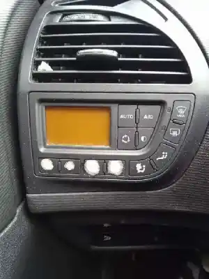 Veículo de Sucata citroen c4 grand picasso millenium do ano 2011 alimentado 9hz