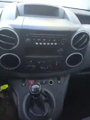 Veículo de Sucata citroen berlingo xtr 1.6 hdi 92 do ano 2014 alimentado 9hf