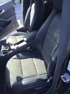 Здавання транспортного засобу mercedes-benz clase cla (w117) 1.5 cdi cat року 2016 потужний 607951