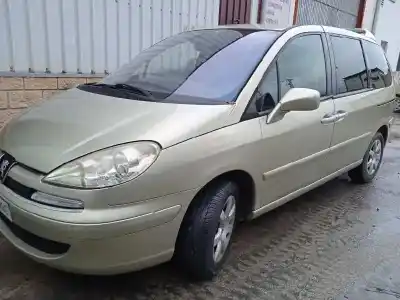 Sloopvoertuig PEUGEOT 807 ST Pack van het jaar 2006 aangedreven RHR