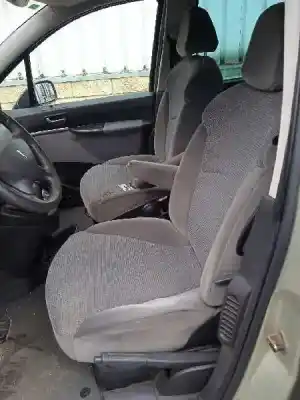 Veículo de Sucata peugeot 807 st pack do ano 2006 alimentado rhr