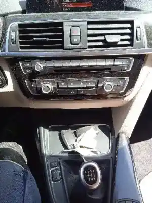 Veicolo di demolizione bmw serie 3 lim. (f30) 316d dell'anno 2016 alimentato b47d20a