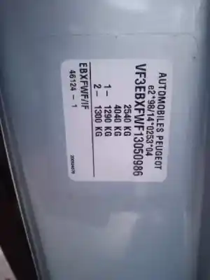 Sloopvoertuig peugeot 807 sv van het jaar 2002 aangedreven xfw