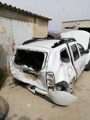 Здавання транспортного засобу dacia duster i k9k896 року 2011 потужний k9k896