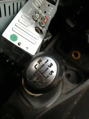 Здавання транспортного засобу dacia duster i k9k896 року 2011 потужний k9k896
