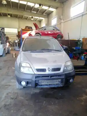 Scrapping Vehicle renault scenic rx4 (ja0) f9q740 of the year 2000 powered f9q740