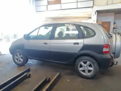 Scrapping Vehicle renault scenic rx4 (ja0) f9q740 of the year 2000 powered f9q740