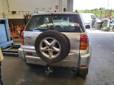 Здавання транспортного засобу toyota rav4 (a2) 1cdftv року 2002 потужний 1cdftv