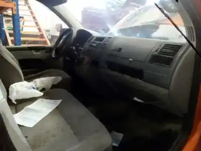 Scrapping Vehicle volkswagen t5 transporter furgón/combi (7h) axd of the year 2004 powered axd