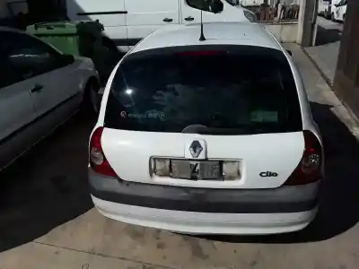 Vehicul casat renault clio ii fase ii (b/cb0) k9k704 al anului 2002 alimentat k9k704