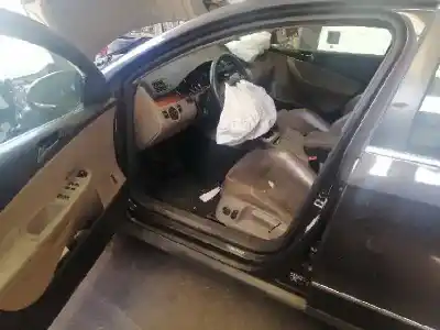 Veículo de Sucata volkswagen passat b6 variant (3c5) 2.0 tdi 16v do ano 2006 alimentado bkp