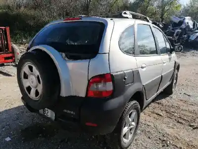 Scrapping Vehicle renault scenic rx4 (ja0) f9q796 of the year 2003 powered f9q796