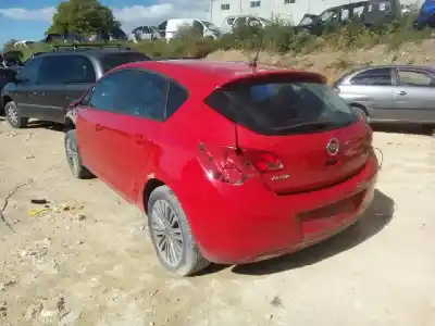 Veículo de Sucata opel astra j berlina 5p b16dtl do ano 2015 alimentado b16dtl