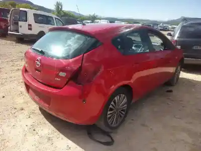 Veículo de Sucata opel astra j berlina 5p b16dtl do ano 2015 alimentado b16dtl