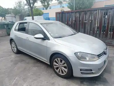 Vehículo de desguace volkswagen                                         golf vii (5g1/be1)                                                                                                                                                                                                                                         clh                                                                                                                                                                                                                                                        del año 2013 con motor clh