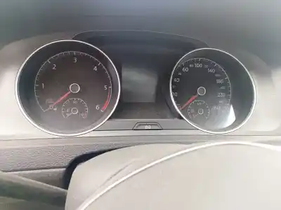 Vehículo de desguace volkswagen                                         golf vii (5g1/be1)                                                                                                                                                                                                                                         clh                                                                                                                                                                                                                                                        del año 2013 con motor clh