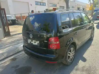 Véhicule à la ferraille volkswagen                                         touran (1t2)                                                                                                                                                                                                                                               bls                                                                                                                                                                                                                                                        de l'année 2009 alimenté bls