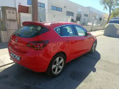 Vehicul casat opel astra j berlina 5p a20dth al anului 2010 alimentat a20dth