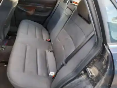 Veículo de Sucata audi a4 berlina (b5) 2.4 do ano 2000 alimentado aml