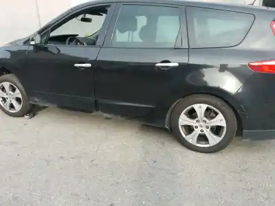 Veículo de Sucata renault scenic iii grand dynamique do ano 2010 alimentado f9q872