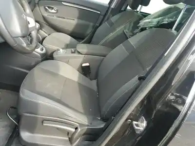 Veículo de Sucata renault scenic iii grand dynamique do ano 2010 alimentado f9q872