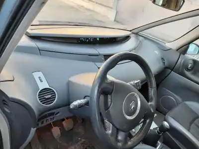 Здавання транспортного засобу renault espace iv (jk0) expression року 2007 потужний m9r740
