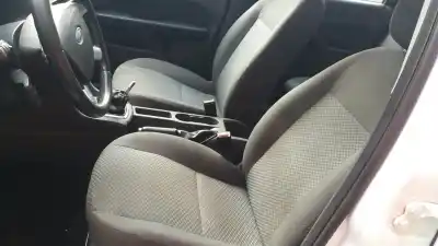 Véhicule à la ferraille ford focus berlina (cap) ambiente (d) de l'année 2007 alimenté kkda