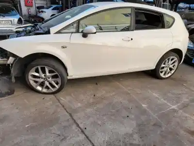 Veicolo di demolizione seat leon (1p1) reference dell'anno 2007 alimentato bxe