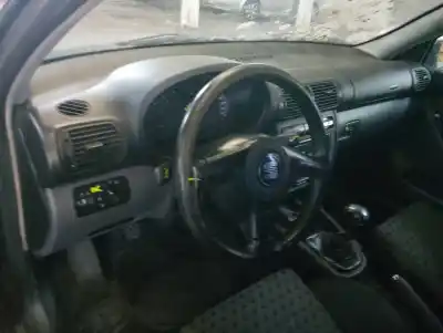 Здавання транспортного засобу seat leon (1m1) signo року 2002 потужний asv